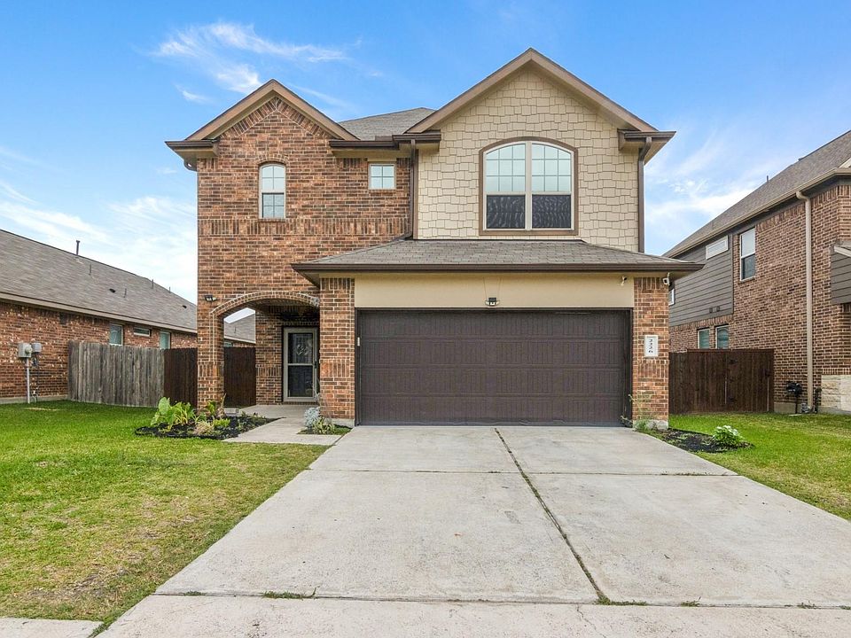1st image of 2226 Spring Hollow Dr