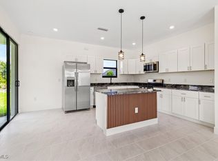 2906 50th St W, Lehigh Acres, FL 33971