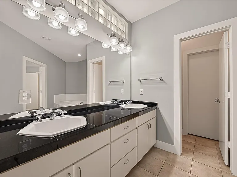 9829 Madeline Alyssa Ct — Photo 36