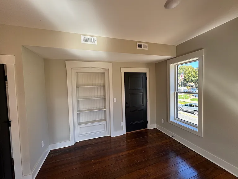 303 N Capitol Ave #201 — Photo 7