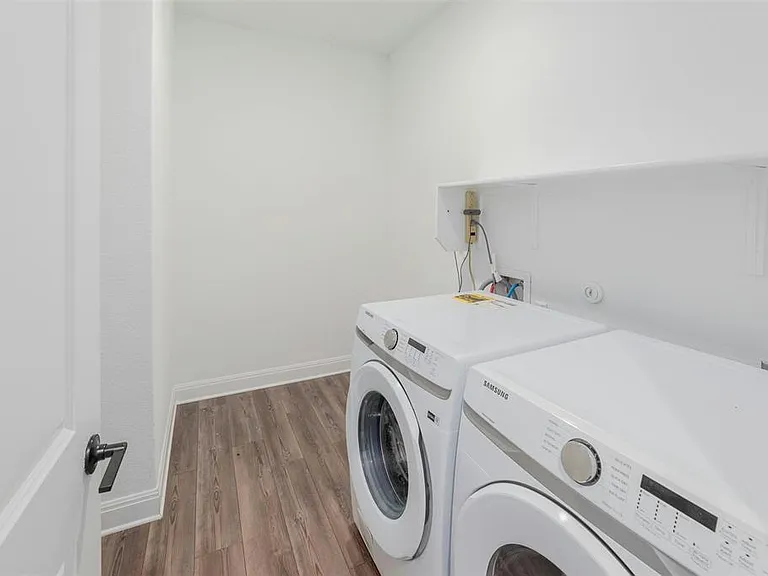 1808 Donetto Dr — Photo 10