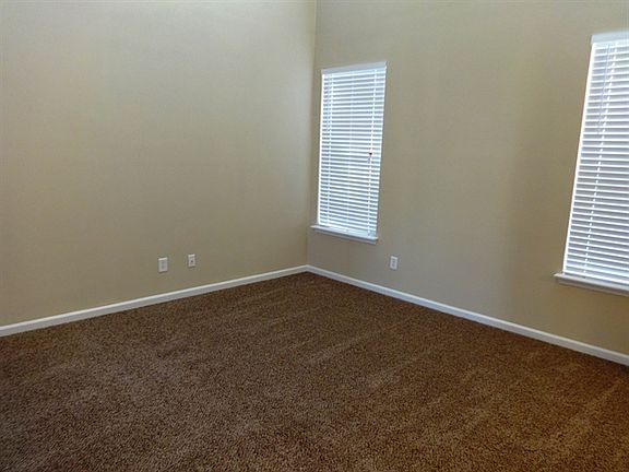 3rd image of 240 Medford Dr