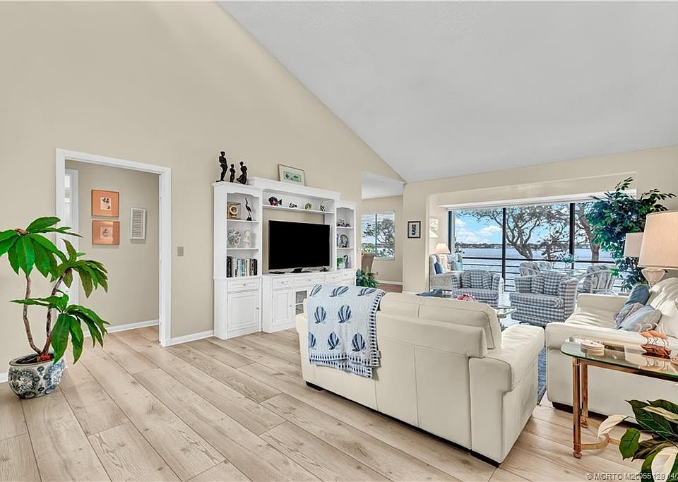1st image of 2560 NW Seagrass Dr #6B