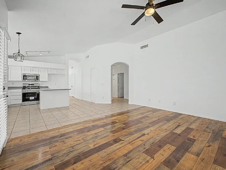 12570 W Desert Flower Rd — Photo 10