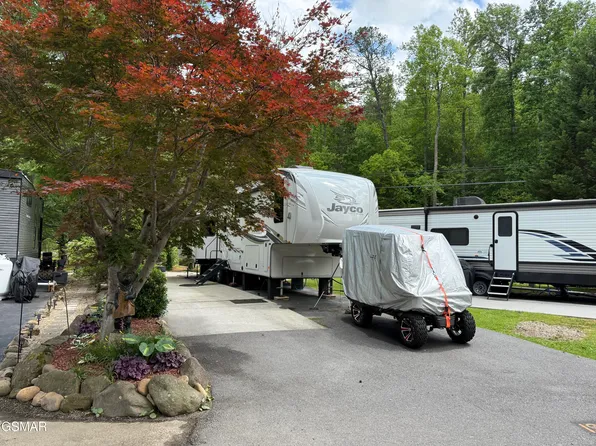 4229 E Pkwy #193, Gatlinburg, TN 37738