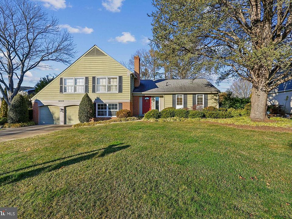 1st image of 9025 Paddock Ln