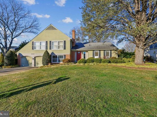 9025 Paddock Ln, Rockville, MD 20854