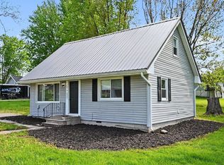 308 N Grant St, Pierceton, IN 46562