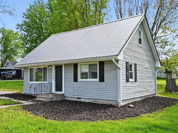 308 N Grant St, Pierceton, IN 46562