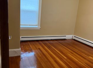 (Undisclosed Address), North Andover, MA 01845