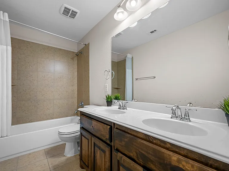 622 Newchester Dr — Photo 35