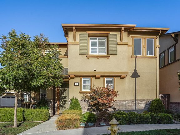 3rd image of 16 Maravilla Ct