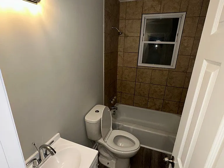 725 Kent Dr — Photo 8