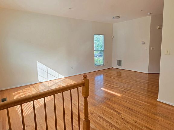 2nd image of 12723 Sullivan Ct