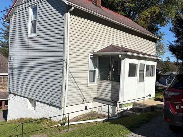 5765 Harrison Ave, Export, PA 15632