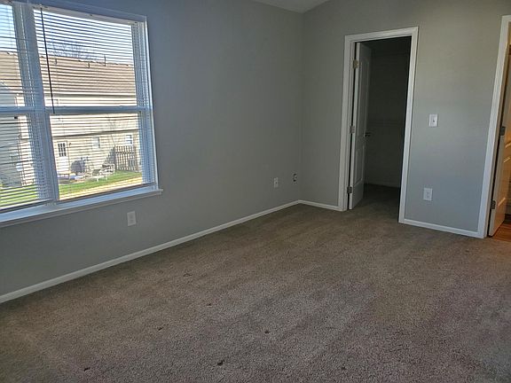 5th image of 266 Richards Cir #266