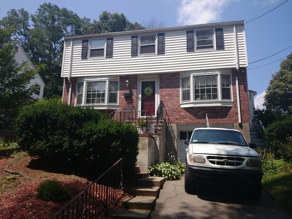 2nd image of 329 Vfw Pkwy