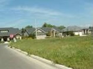 685 Saint Thomas Ct, Exeter, CA 93221