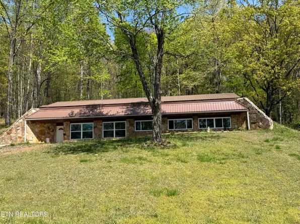 522 College Grove Rd, Rockwood, TN 37854