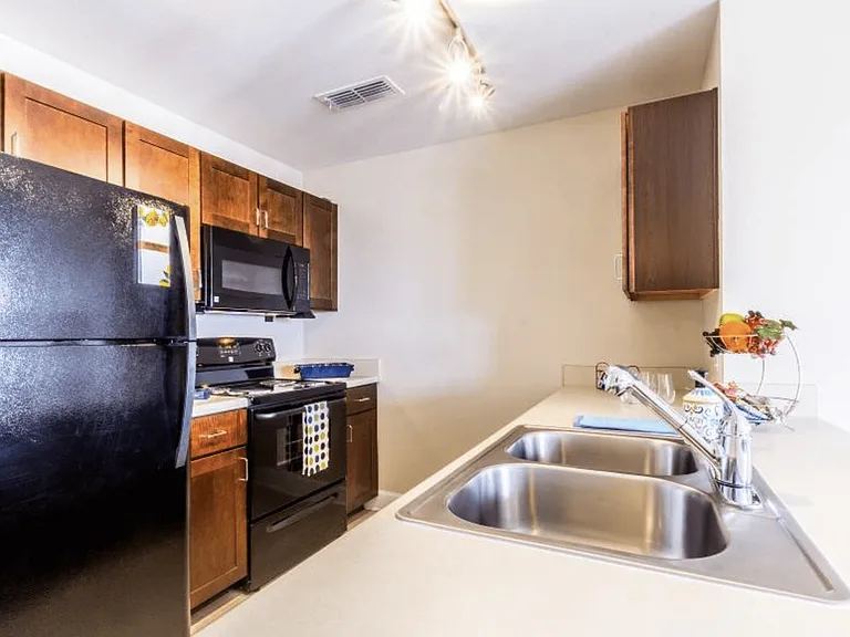 2829 Peabody Ave — Photo 11