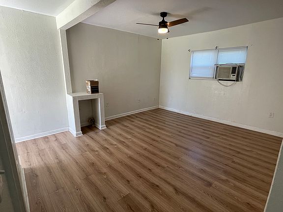 3rd image of 1403 Bolivar St