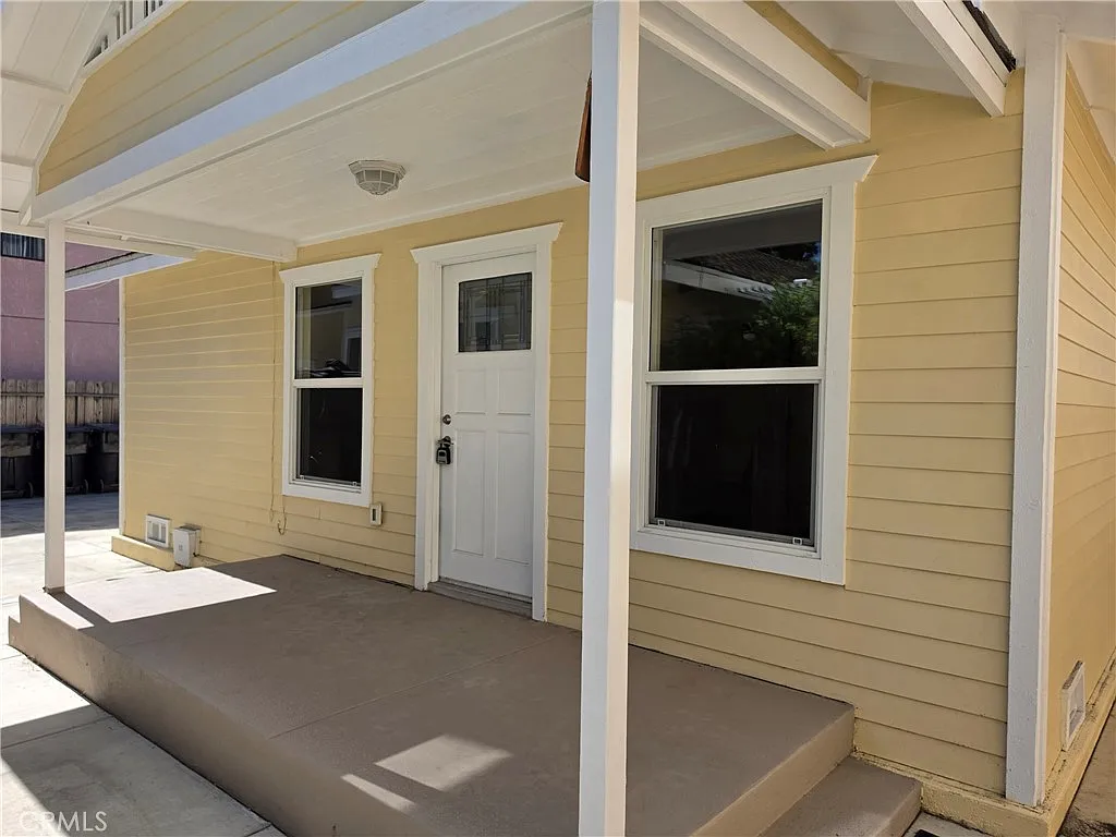 2 bed, 648 sqft, $2,950 — Photo 1