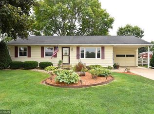 1217 10th St SW, Faribault, MN 55021