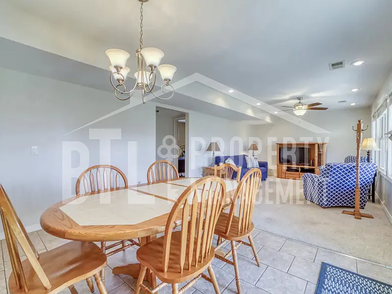 134 Lake Village Ln — Photo 31