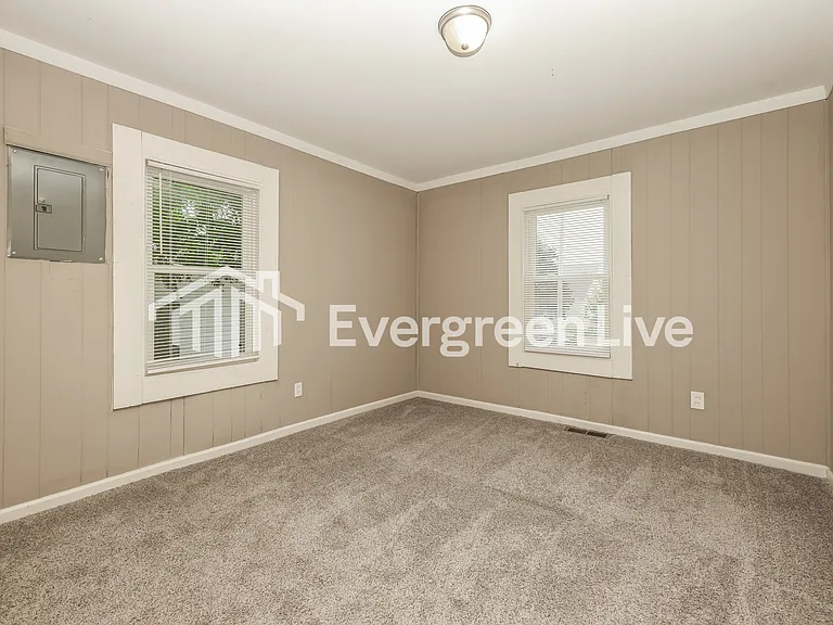 1513 Bauer Ave — Photo 9