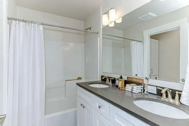 Cedar Crossing Luxury Townhomes — Photo 66