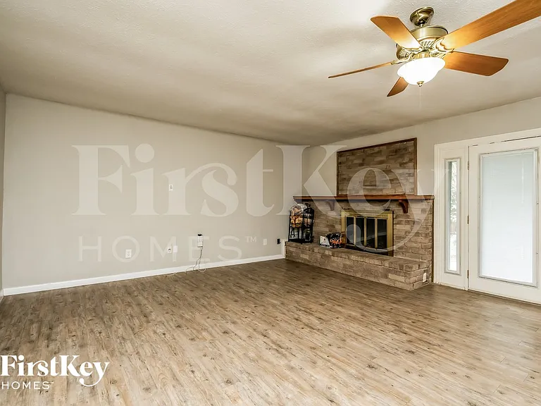 5276 Sherman Dr — Photo 7