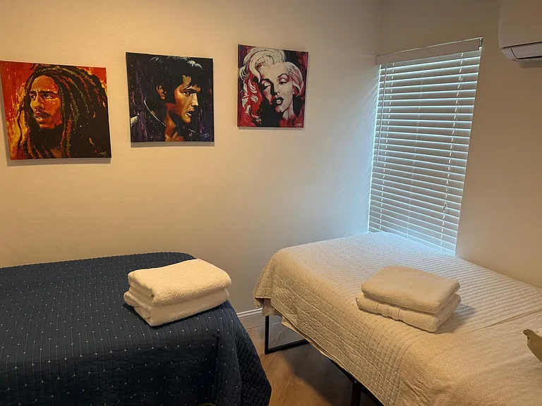 2040 Falconhurst Pl — Photo 8