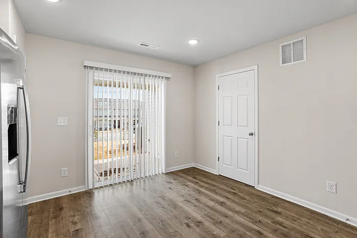 1006 Peony Ln — Photo 13