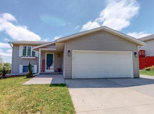 4428 5th St NW, Rochester, MN 55901