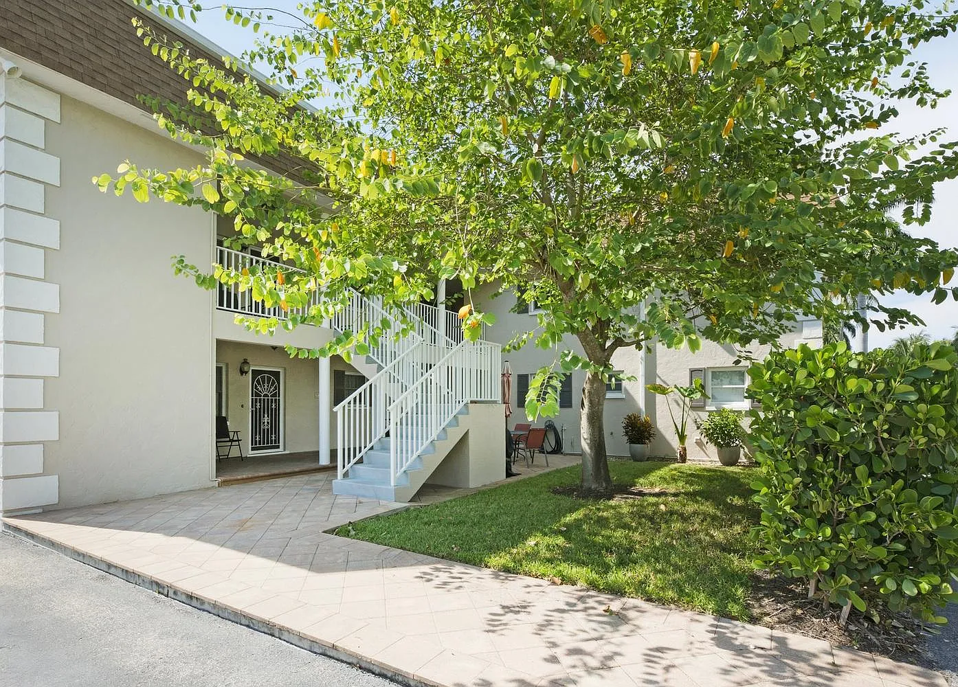 2 bed, 936 sqft, $6,200 — Photo 4