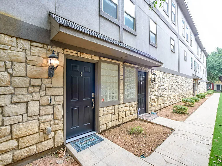 4110 McKinney Ave #5 — Photo 2