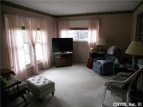 5th image of 718 School St