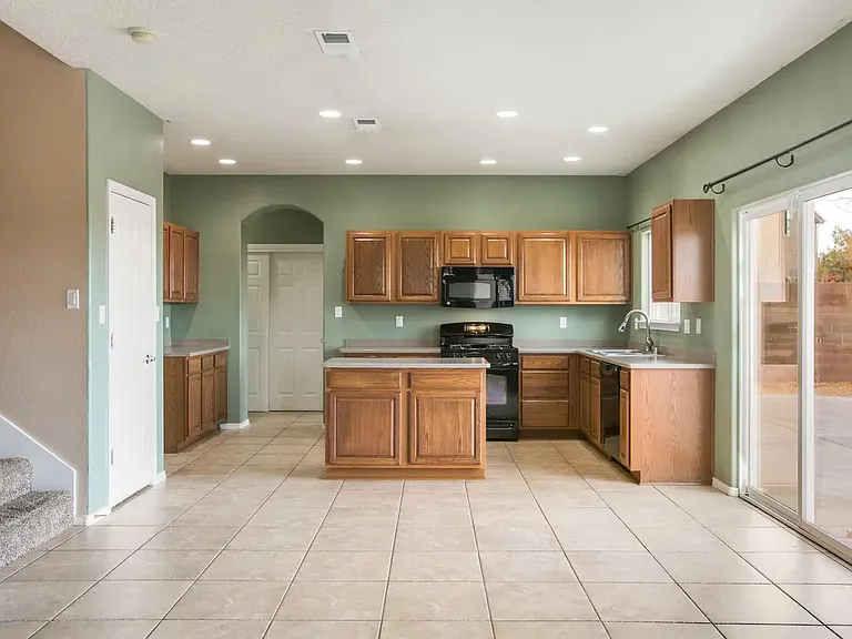 970 Carnival Ct NW — Photo 32