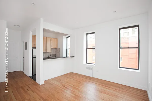 Rented by J. Lemle Real Estate | media 19