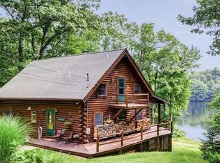 16 W Comet Pond Access Rd, Hubbardston, MA 01452