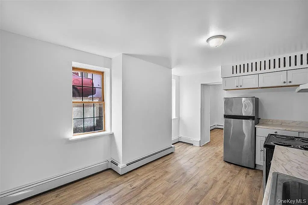Studio, 1000 sqft, $1,895 — Photo 3