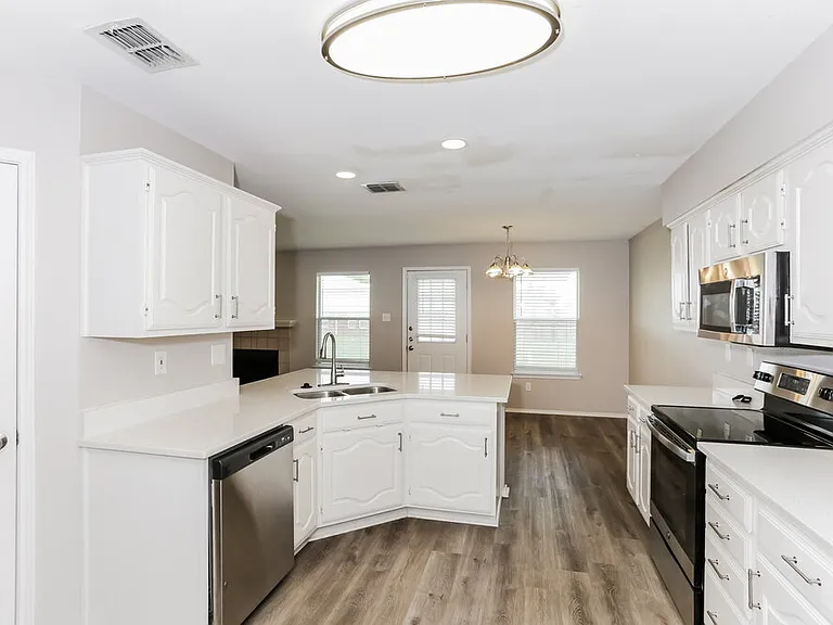 950 Silver Streak Dr — Photo 9
