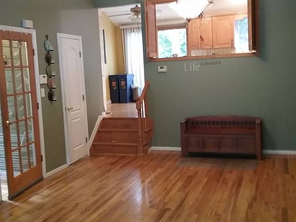 4th image of 138 Robert Ln