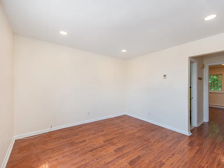 601 Fairview Ave #B1 — Photo 8