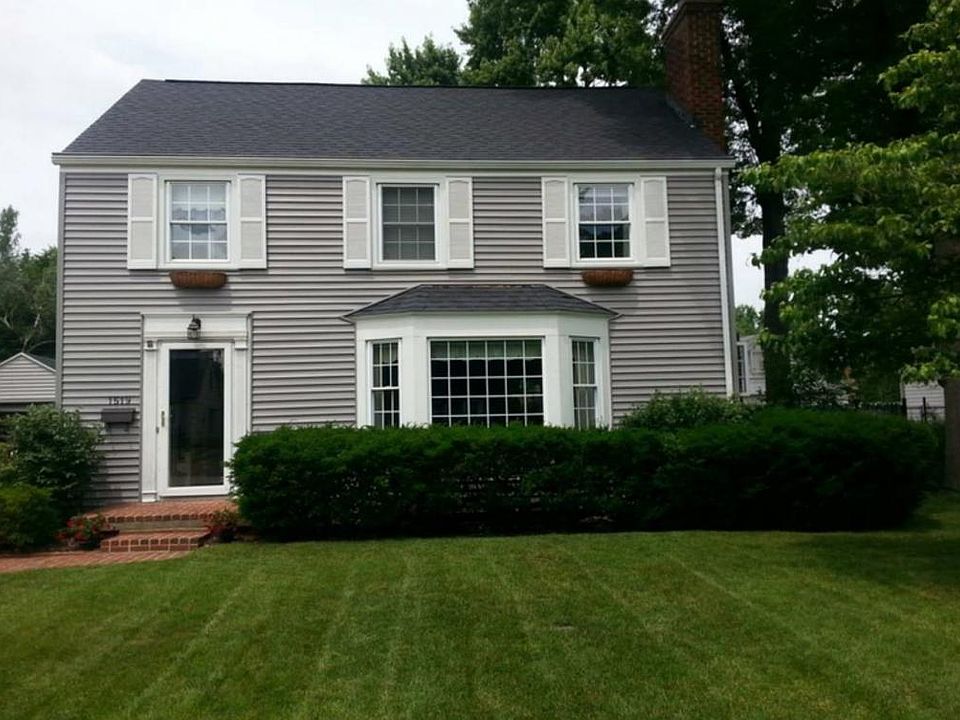 1st image of 1519 E Madison St