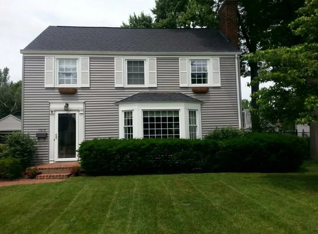 1519 E Madison St photo 1