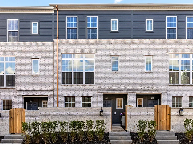 228 Limehouse Rd — Photo 1