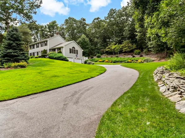 1850 Pine Hill Rd, Dighton, MA 02715