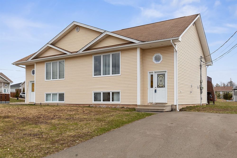 77 Penrose St, Moncton, NB E1E 4V6 Zillow