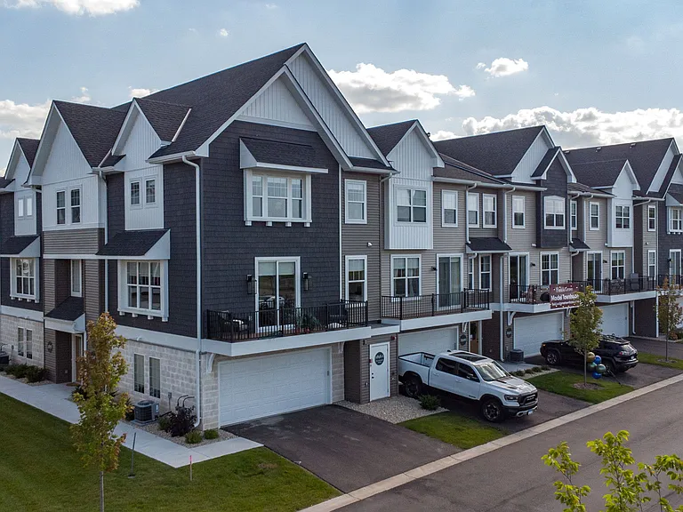 Field and Grove Townhomes of Champlin — Photo 85